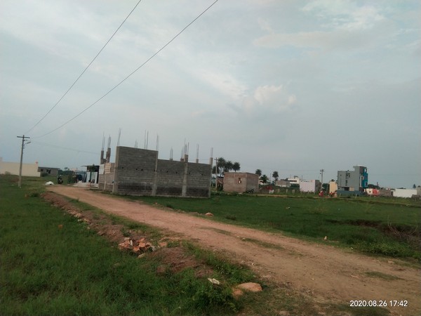 Plots for sale in and around Poonamallee.